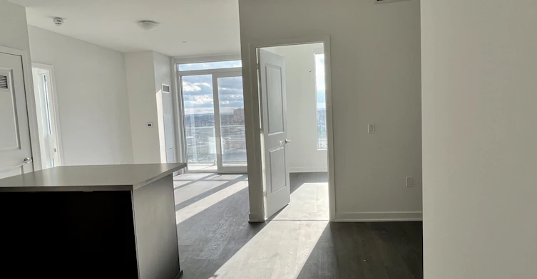 1101-4655 Metcalfe Avenue, Mississauga, ON, L5M 0Z7 - 4