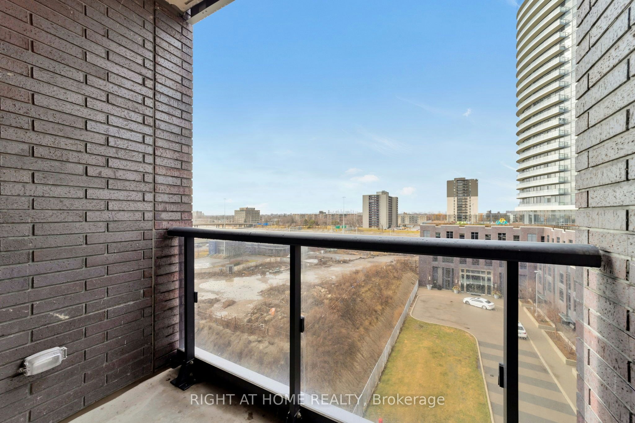 649-26 Gibbs Road, Toronto, ON, M9B 0E3 - 26