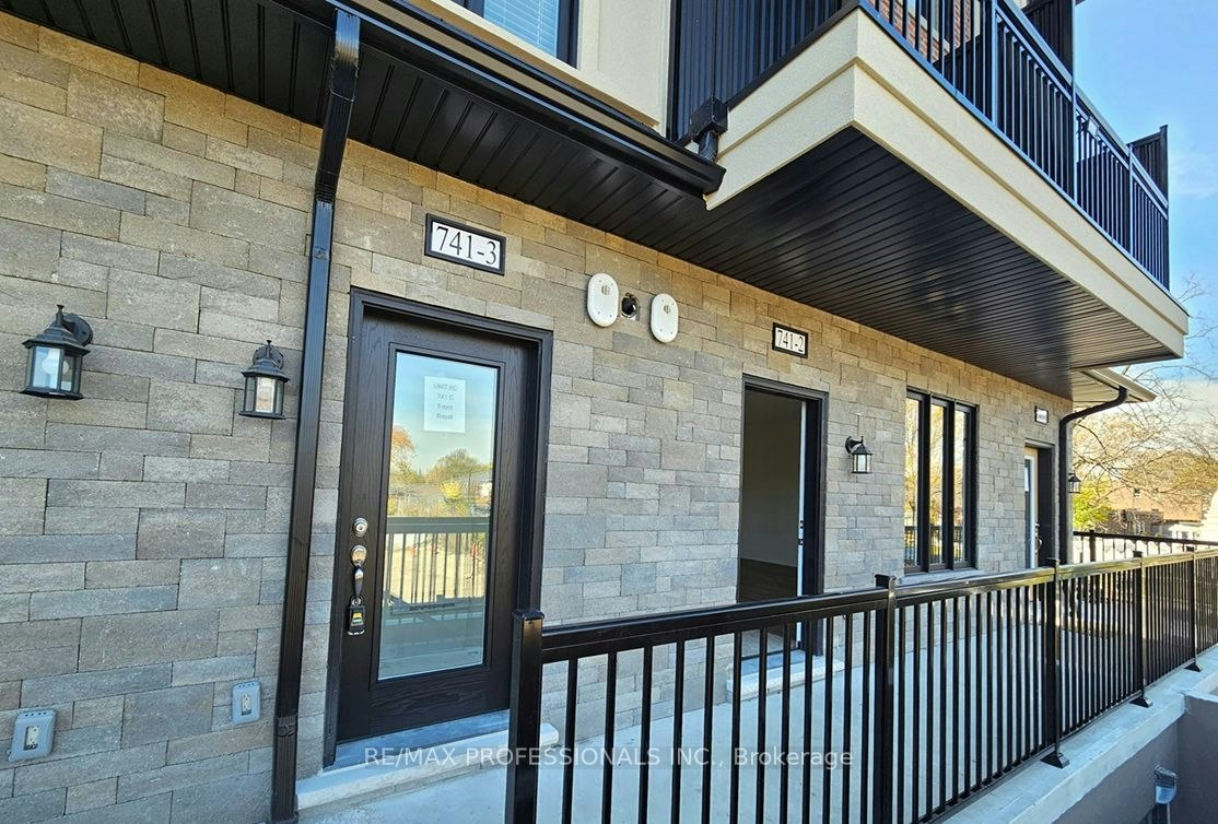 2-741 Front Royal Street, Mississauga, ON, L4Y 0G6 - 3