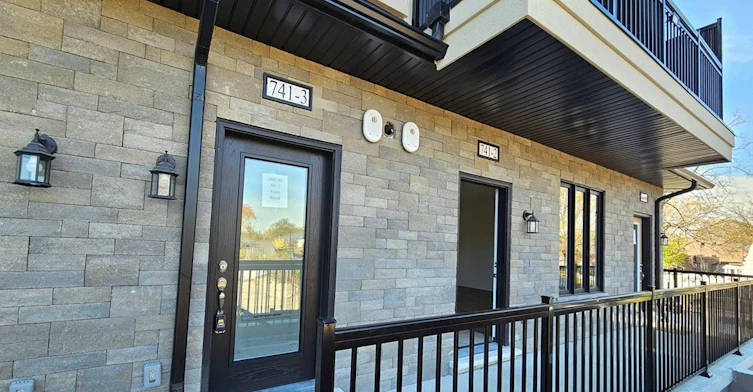 2-741 Front Royal Street, Mississauga, ON, L4Y 0G6 - 3