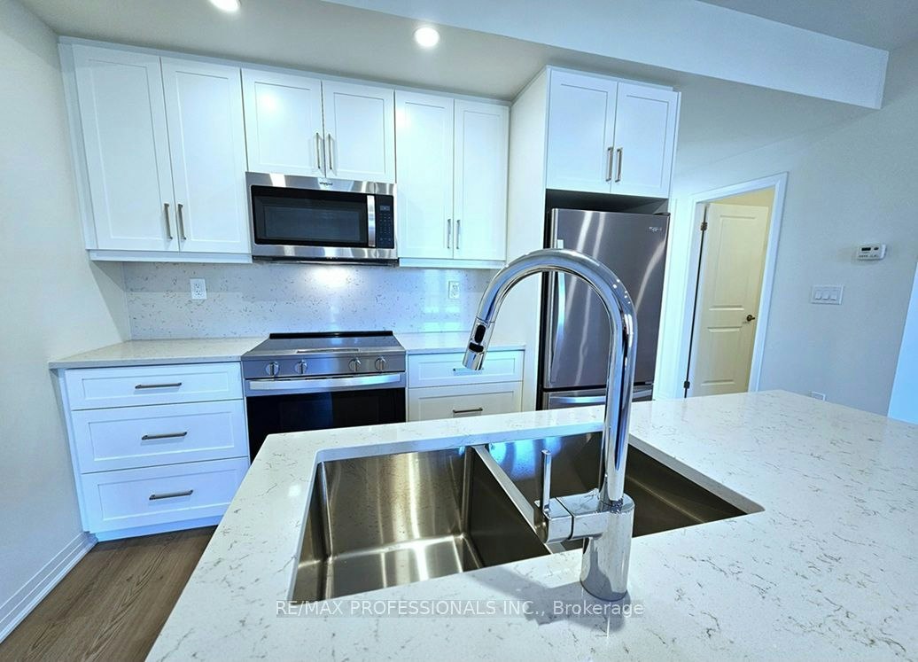 2-741 Front Royal Street, Mississauga, ON, L4Y 0G6 - 9
