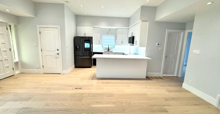 36 Ashmore Avenue, Toronto, ON, M8Z 4C4 - 4