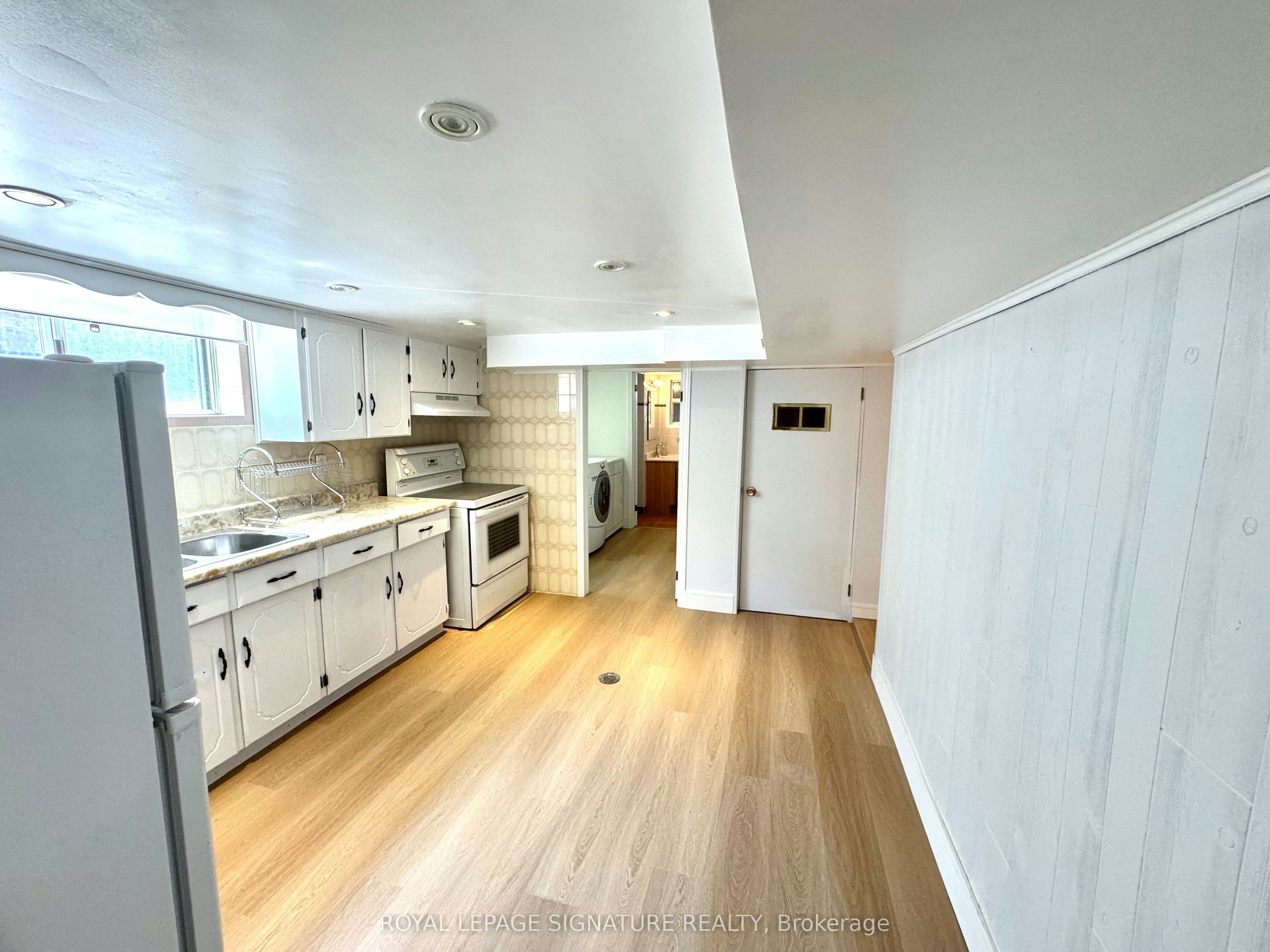 36 Ashmore Avenue, Toronto, ON, M8Z 4C4 - 13