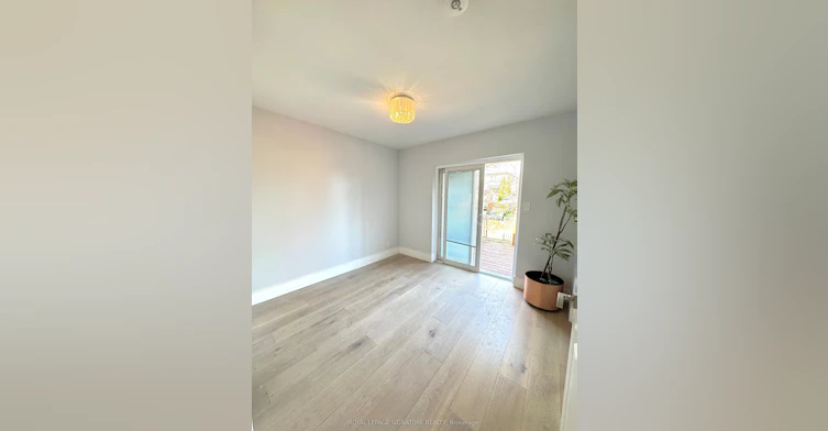 36 Ashmore Avenue, Toronto, ON, M8Z 4C4 - 12
