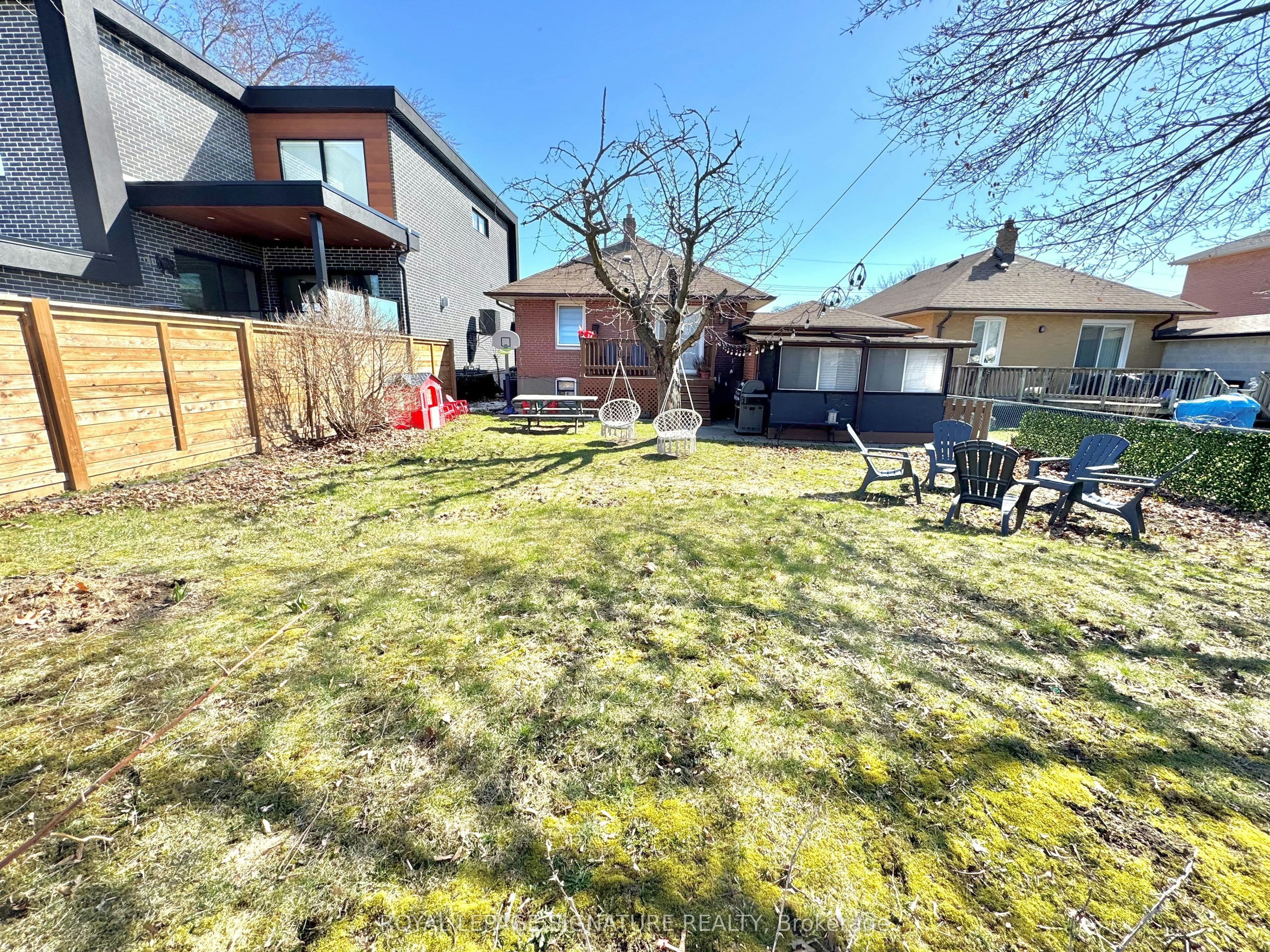 36 Ashmore Avenue, Toronto, ON, M8Z 4C4 - 22