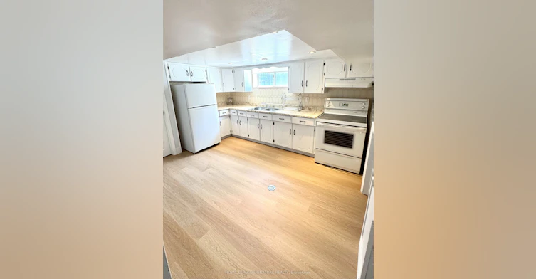 36 Ashmore Avenue, Toronto, ON, M8Z 4C4 - 14