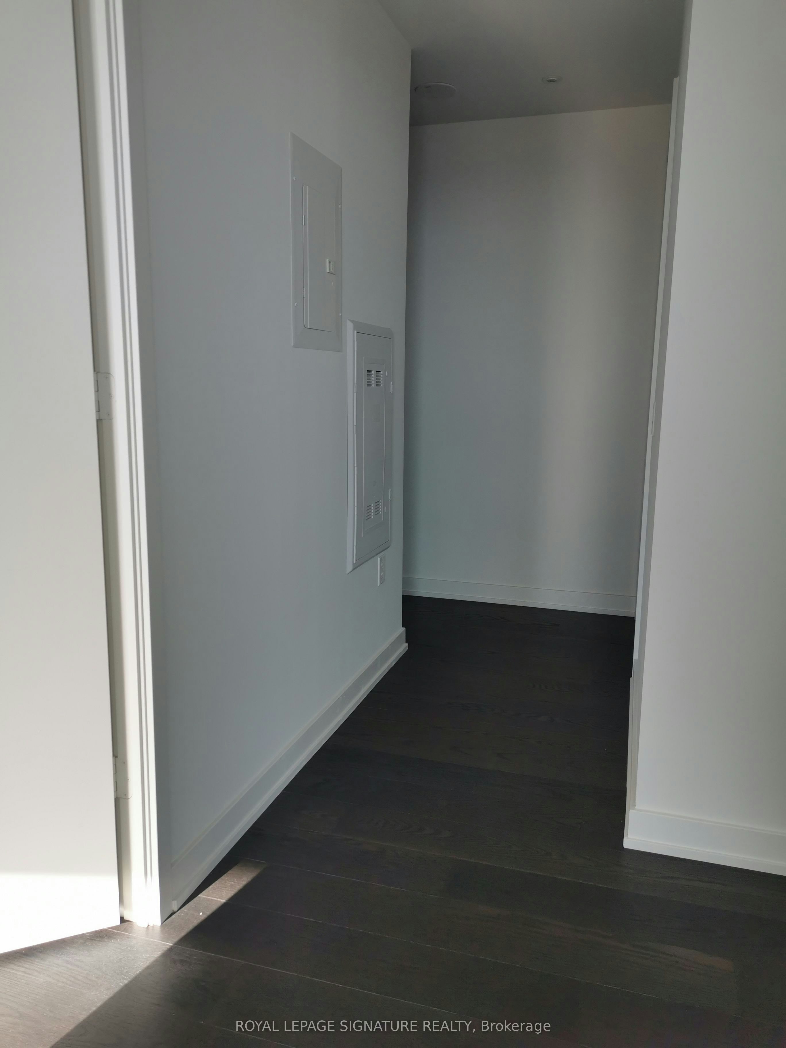 6711-448 Burhamthorpe Road W, Mississauga, ON, L5B 0R4 - 3