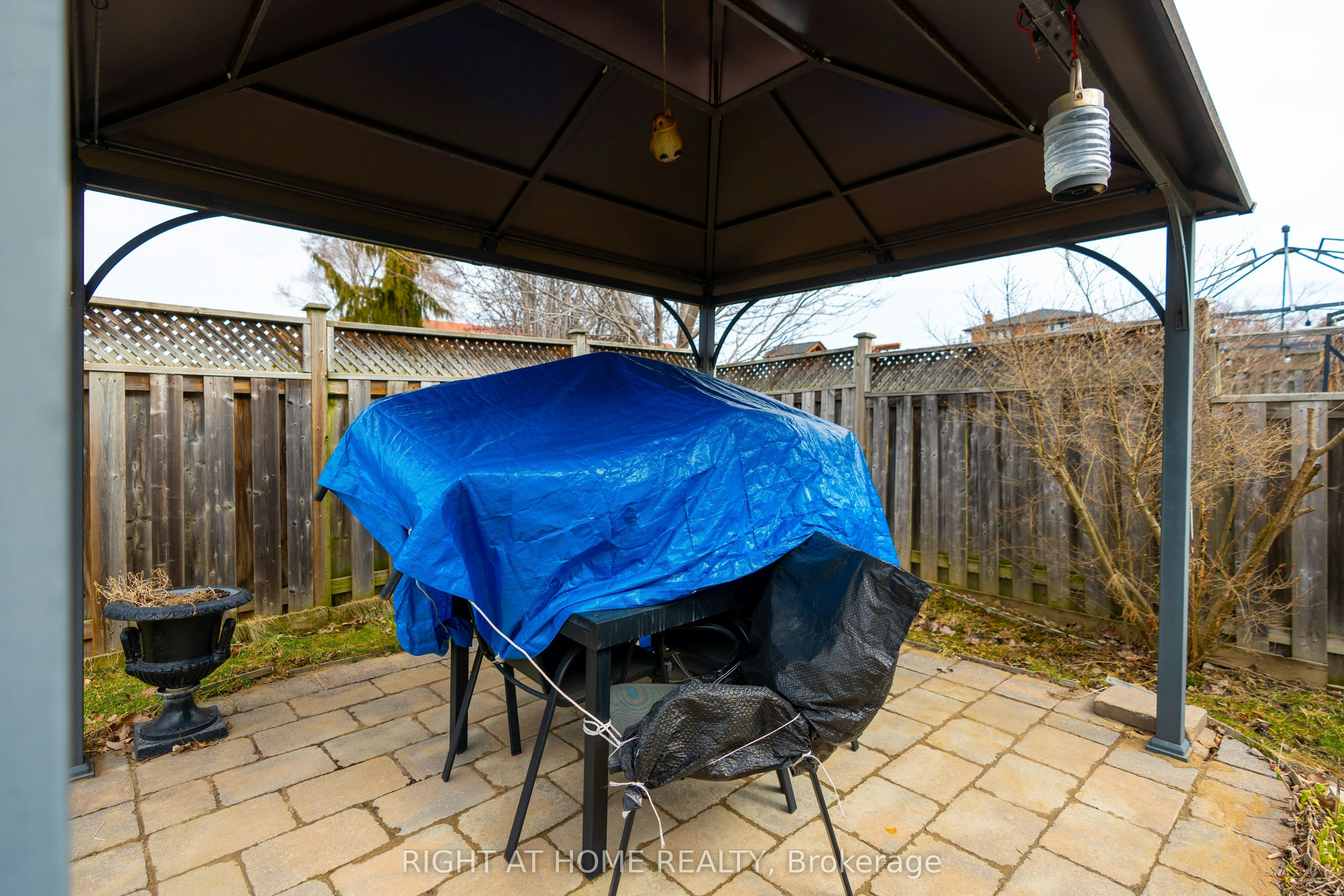 284 Maple Leaf Drive, Toronto, ON, M6L 1P3 - 35