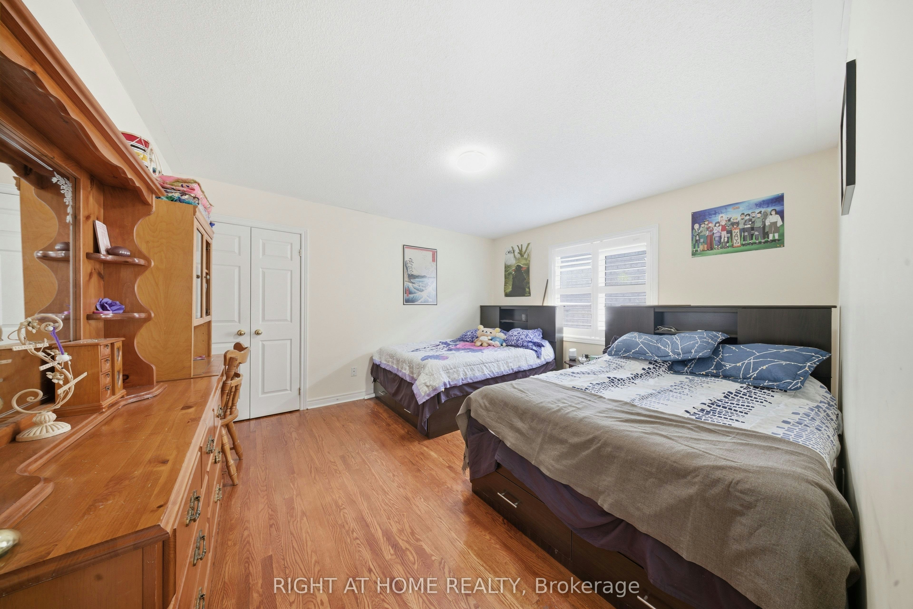 284 Maple Leaf Drive, Toronto, ON, M6L 1P3 - 21