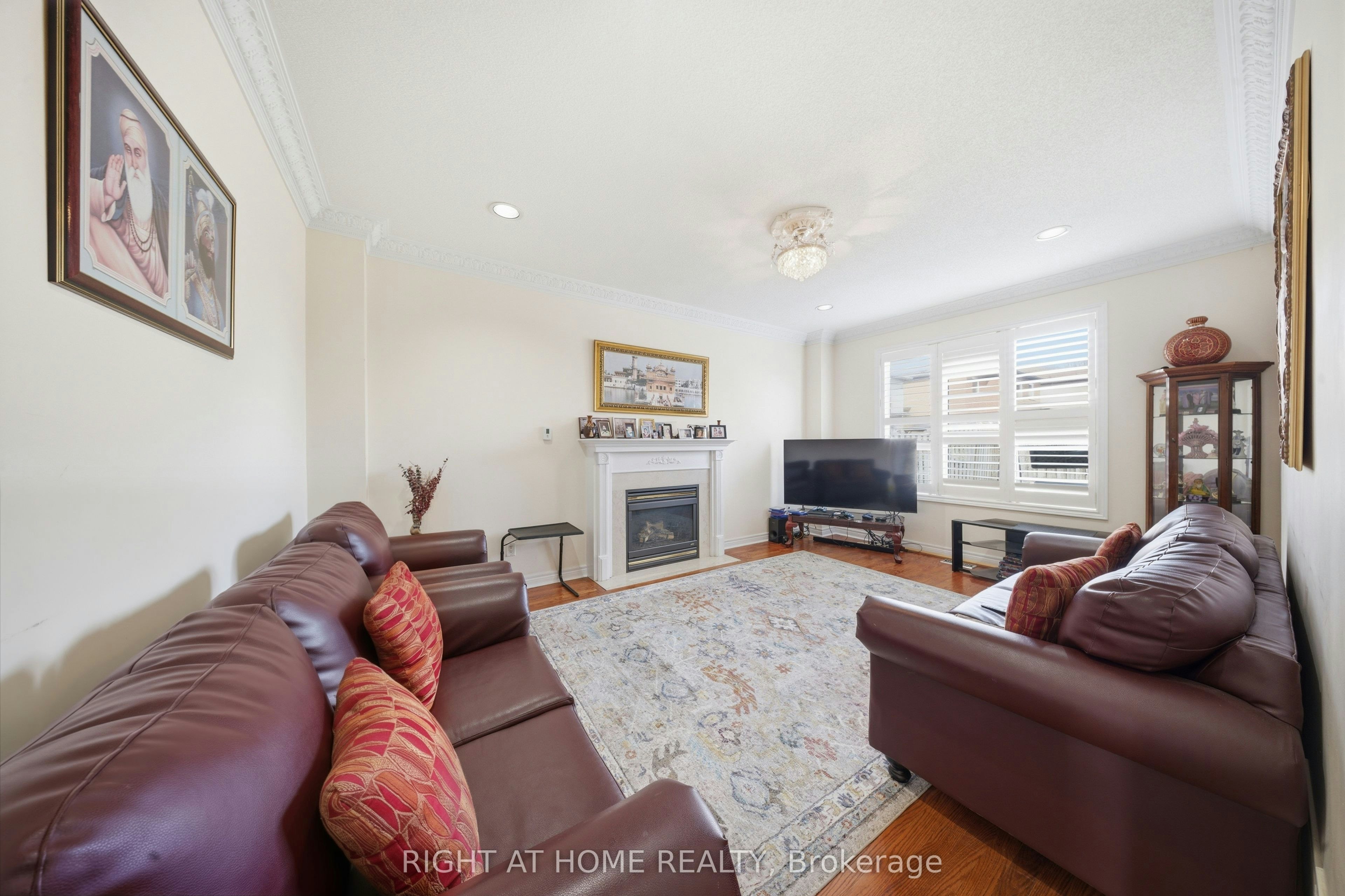284 Maple Leaf Drive, Toronto, ON, M6L 1P3 - 15
