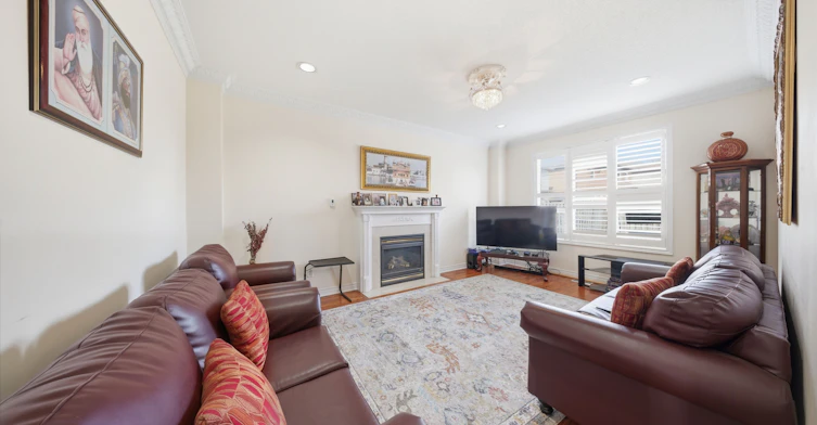 284 Maple Leaf Drive, Toronto, ON, M6L 1P3 - 15