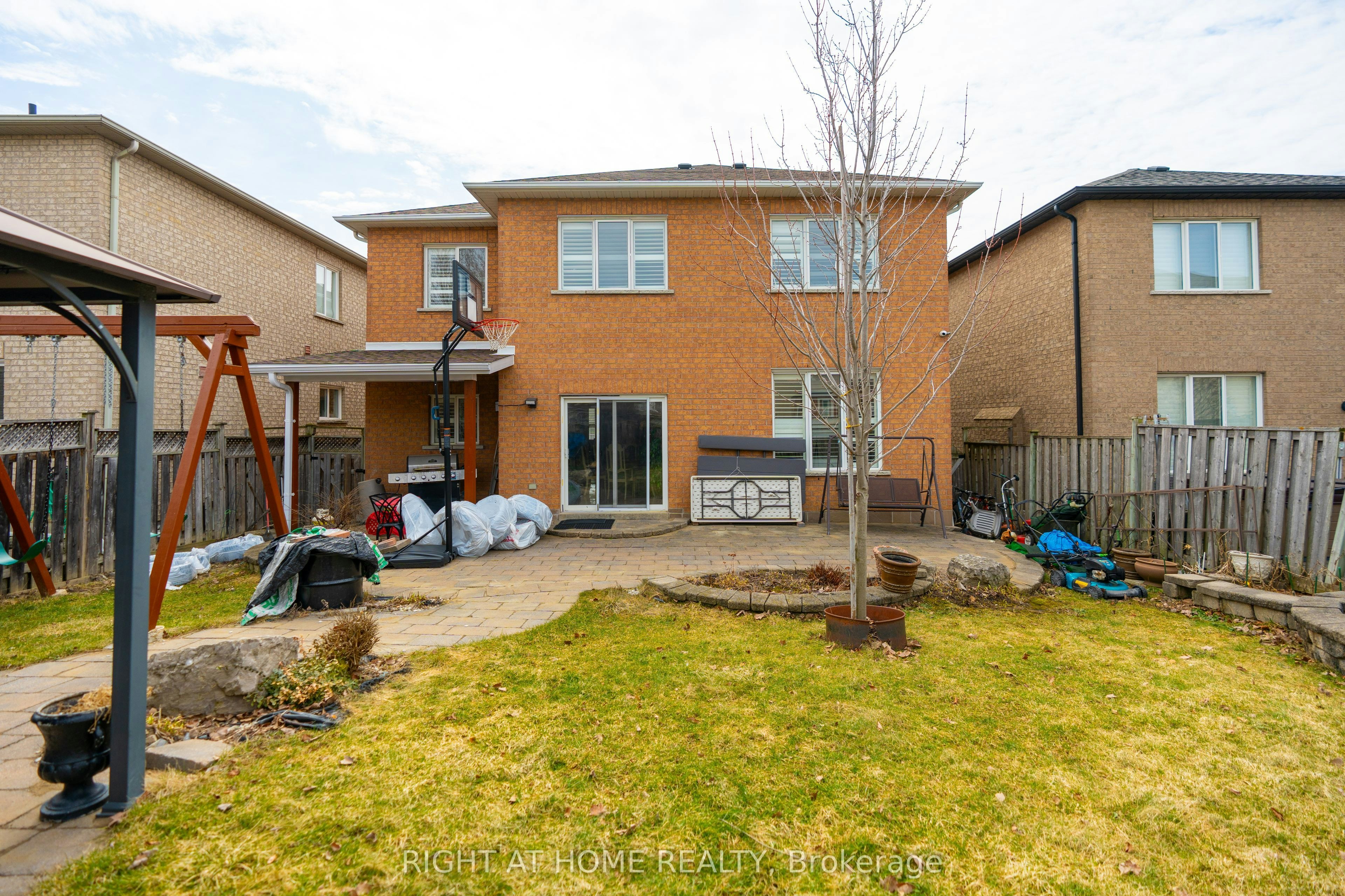 284 Maple Leaf Drive, Toronto, ON, M6L 1P3 - 34