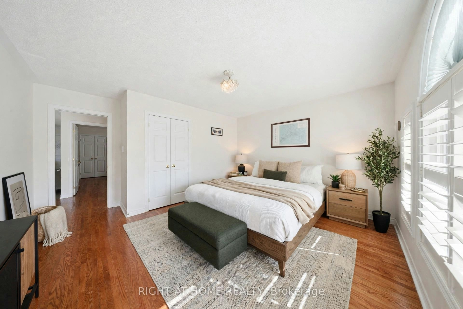 284 Maple Leaf Drive, Toronto, ON, M6L 1P3 - 26