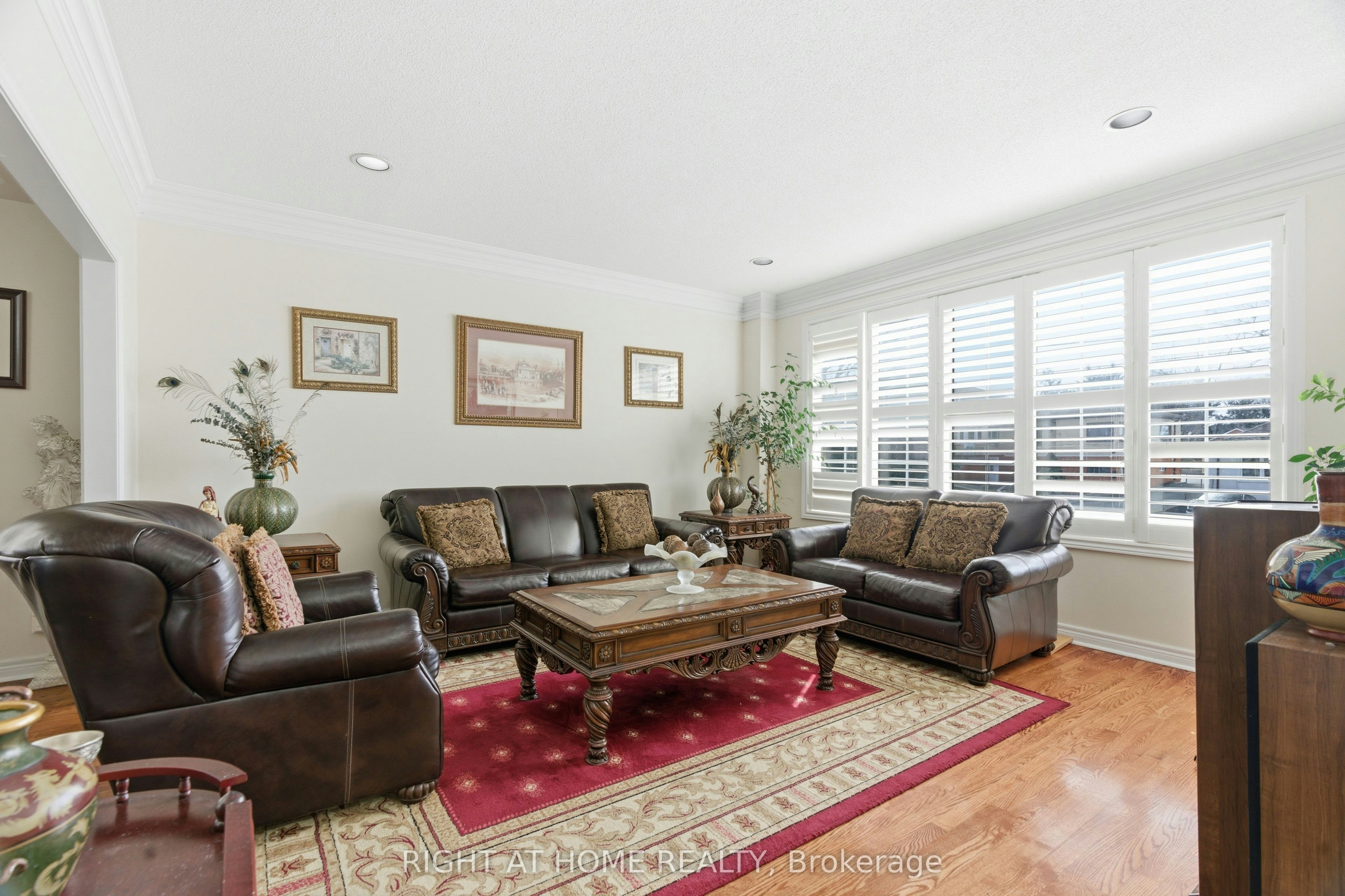 284 Maple Leaf Drive, Toronto, ON, M6L 1P3 - 5