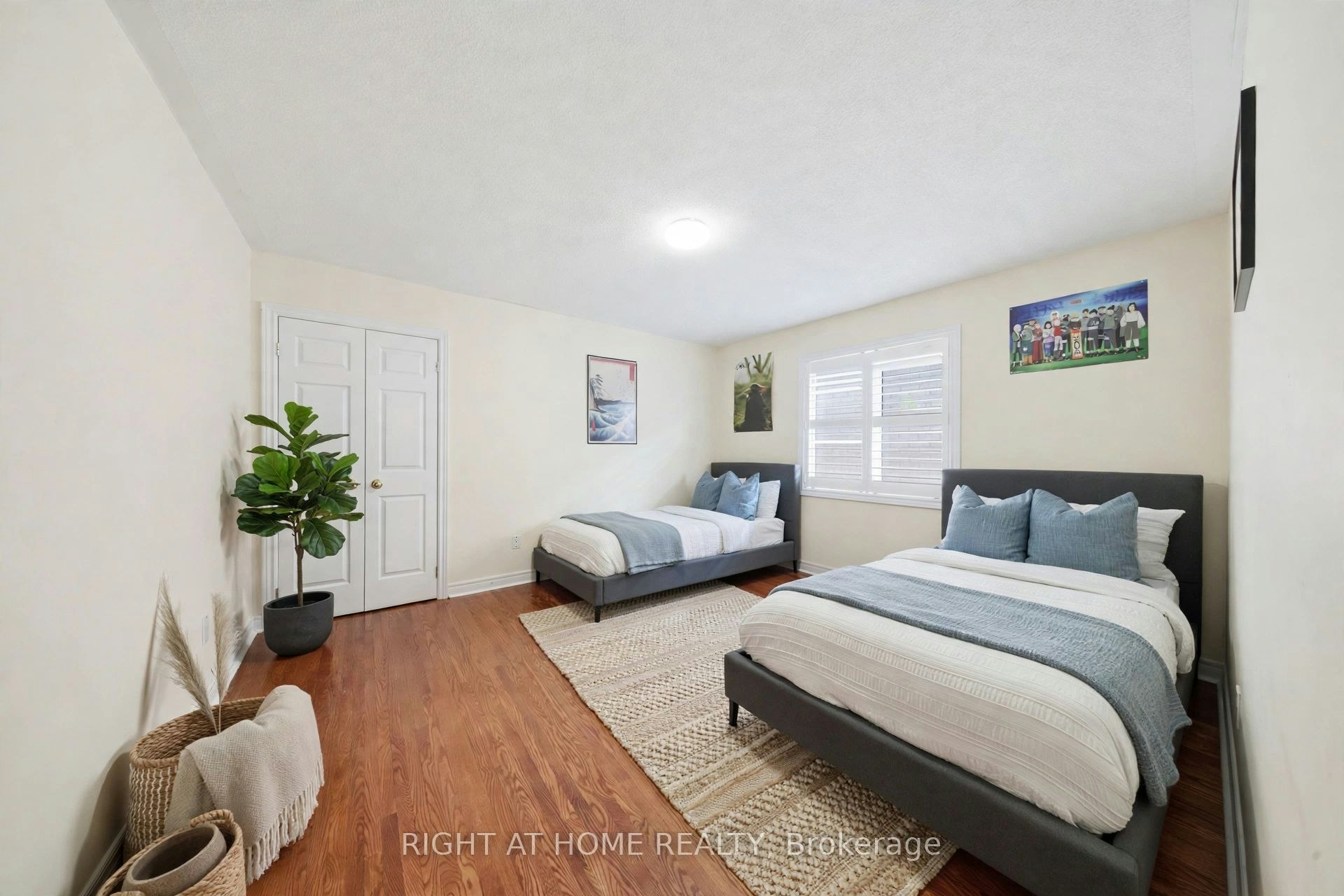 284 Maple Leaf Drive, Toronto, ON, M6L 1P3 - 22