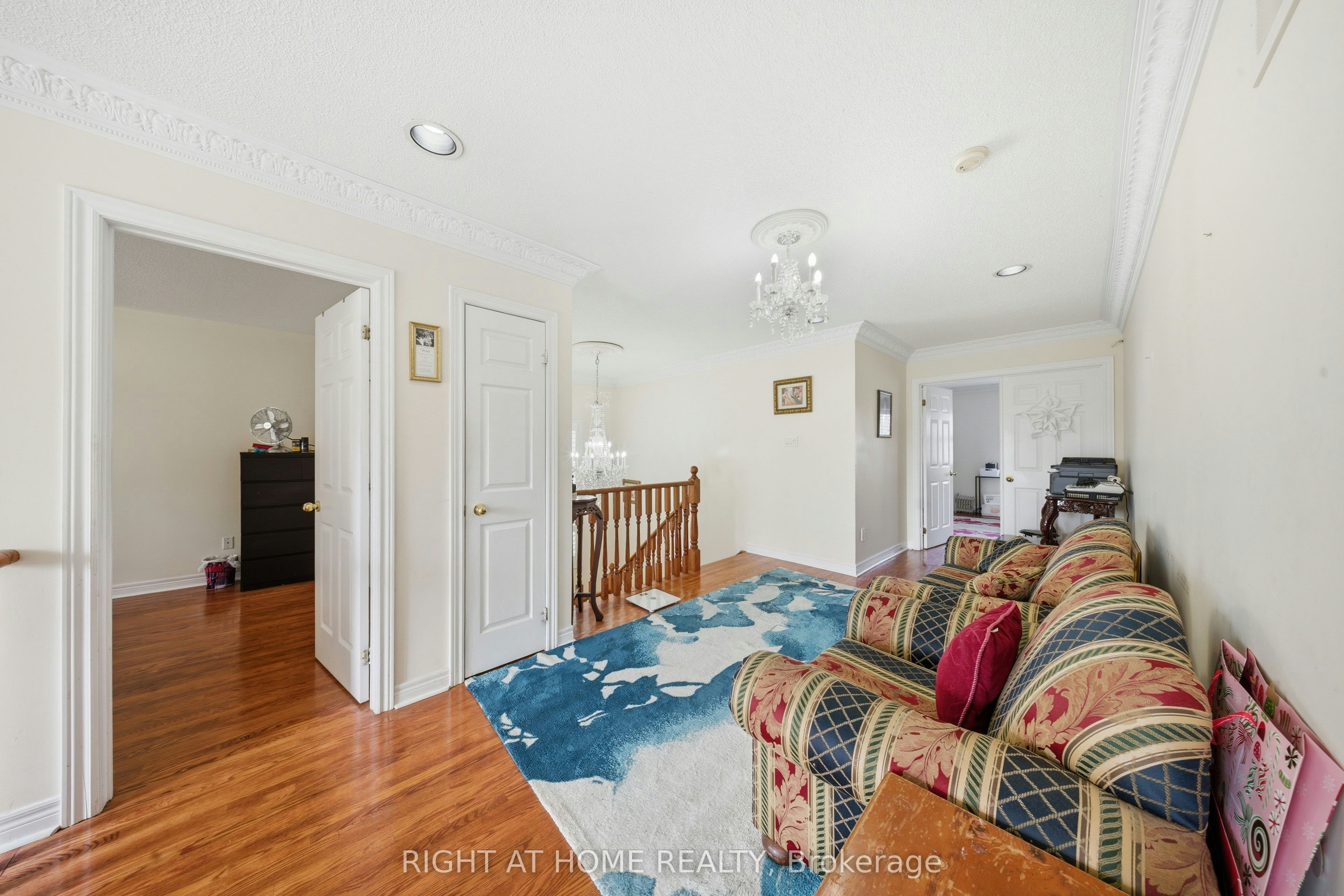 284 Maple Leaf Drive, Toronto, ON, M6L 1P3 - 17