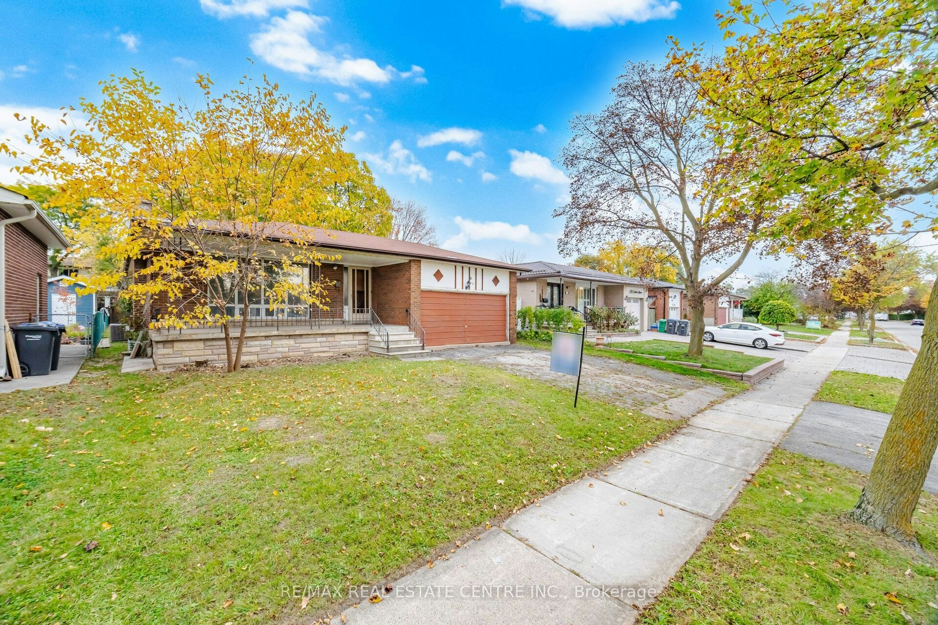 1161 Chada Avenue, Mississauga, ON, L5C 1P8