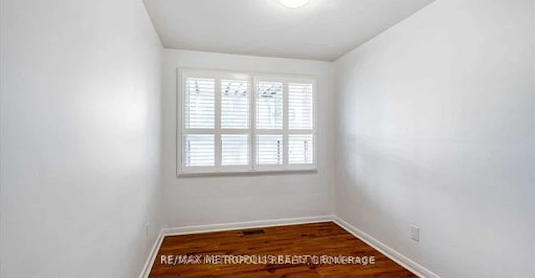 MAIN-6 Jubilee Crescent, Toronto, ON, M9M 1L3 - 10