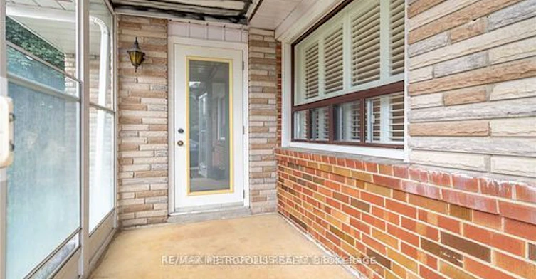 MAIN-6 Jubilee Crescent, Toronto, ON, M9M 1L3 - 2