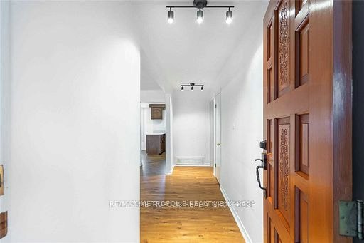 MAIN-6 Jubilee Crescent, Toronto, ON, M9M 1L3 - 3