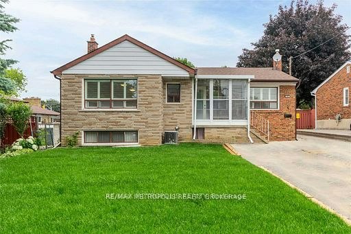 MAIN-6 Jubilee Crescent, Toronto, ON, M9M 1L3