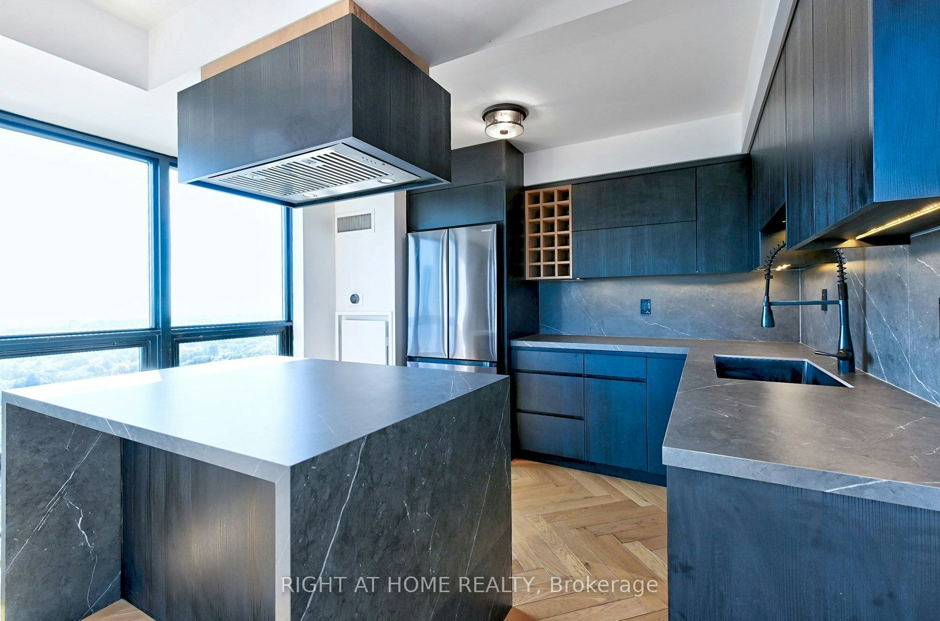 2704-155 Legion Road N, Toronto, ON, M8Y 0A7 - 13