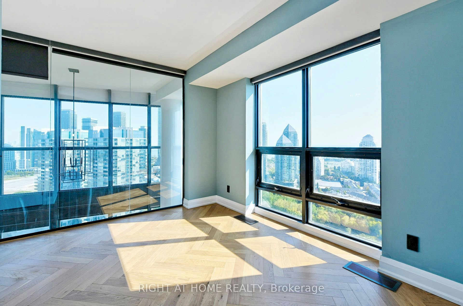 2704-155 Legion Road N, Toronto, ON, M8Y 0A7 - 23