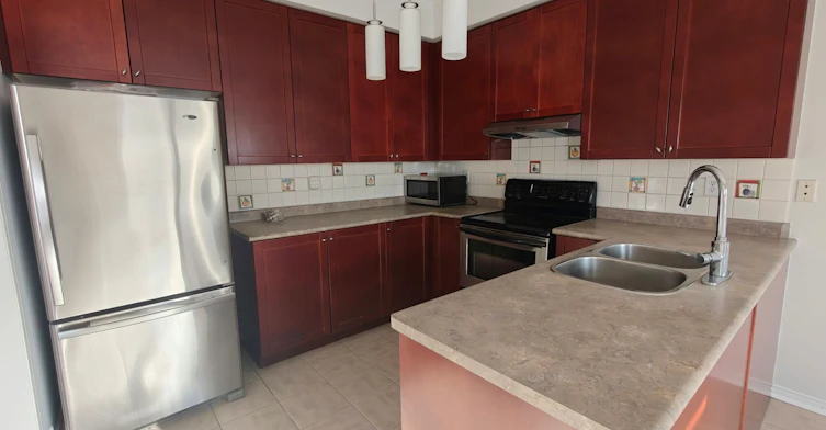 6602 Opera Glass Crescent, Mississauga, ON, L5W 1R8 - 6