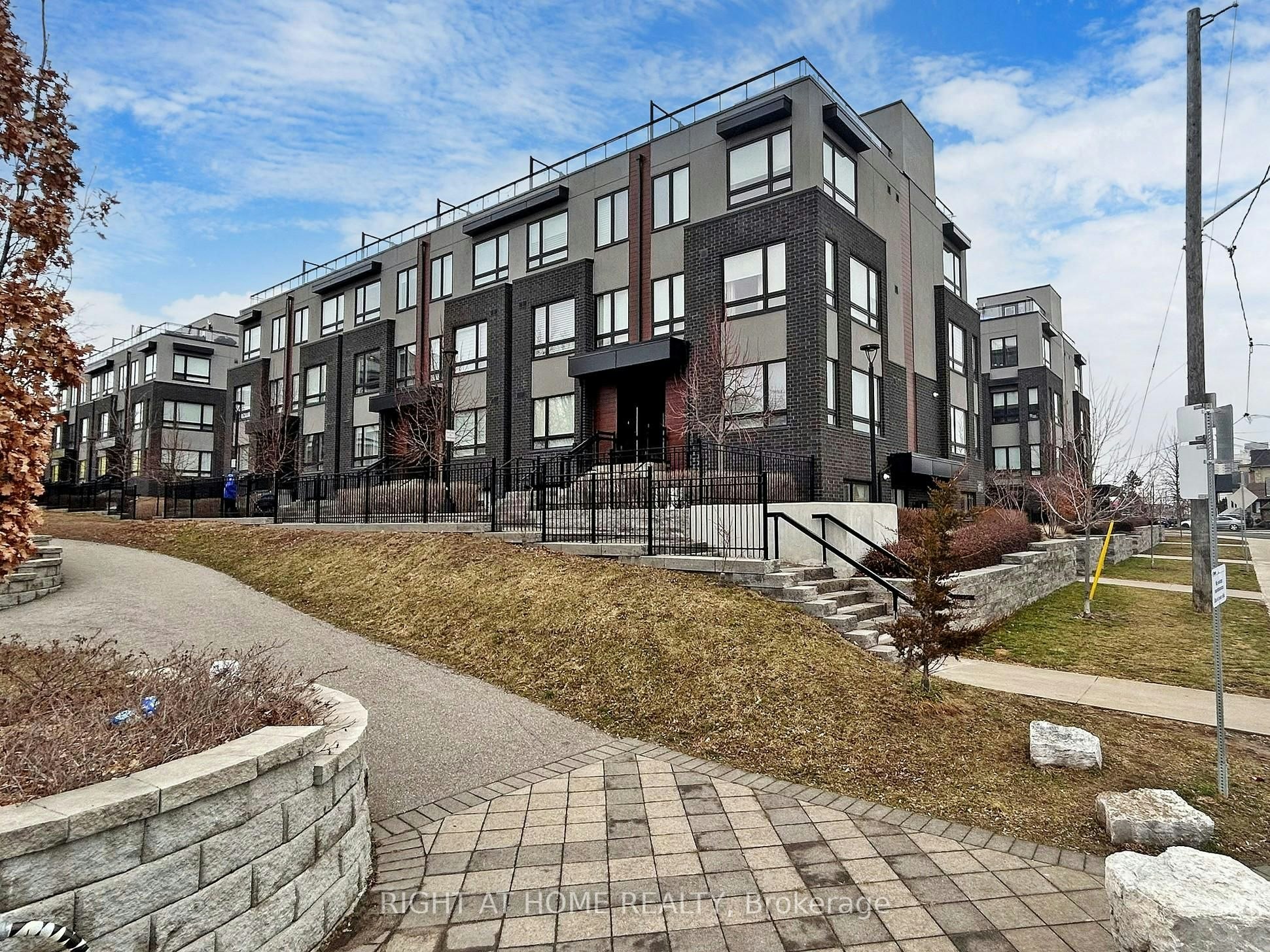 201-1100 Briar Hill Avenue, Toronto, ON, M6B 1M7 - 26
