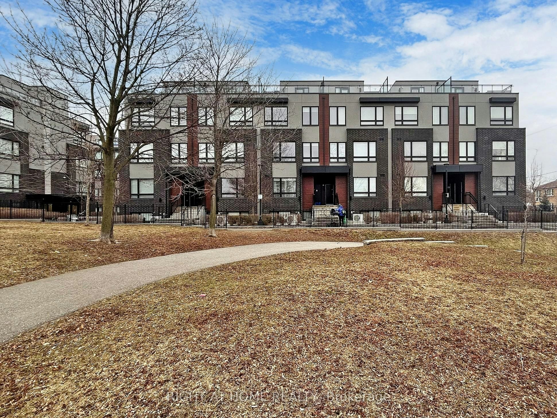 201-1100 Briar Hill Avenue, Toronto, ON, M6B 1M7