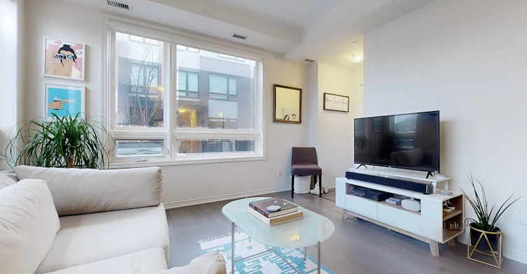 201-1100 Briar Hill Avenue, Toronto, ON, M6B 1M7 - 5