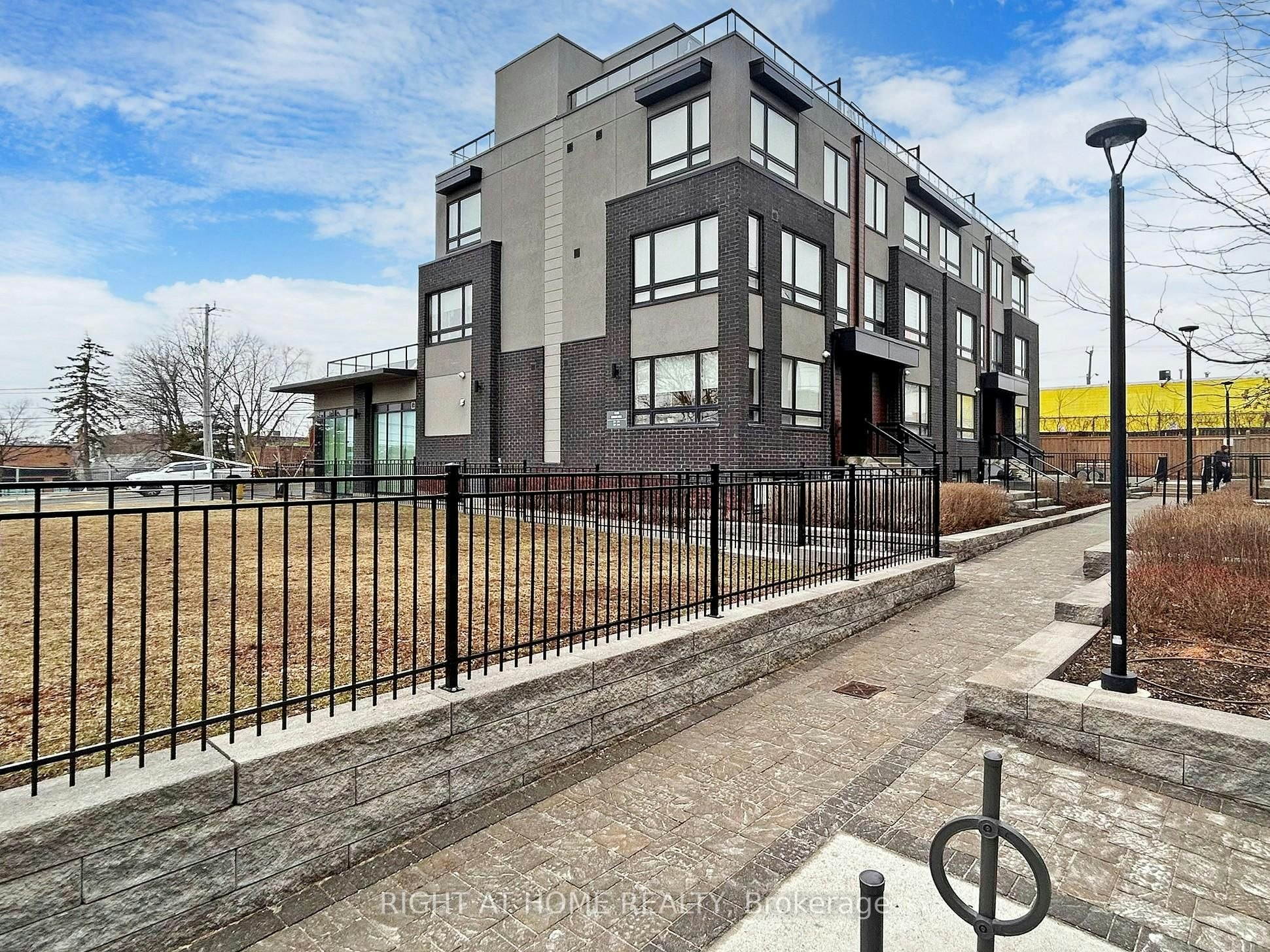 201-1100 Briar Hill Avenue, Toronto, ON, M6B 1M7 - 2