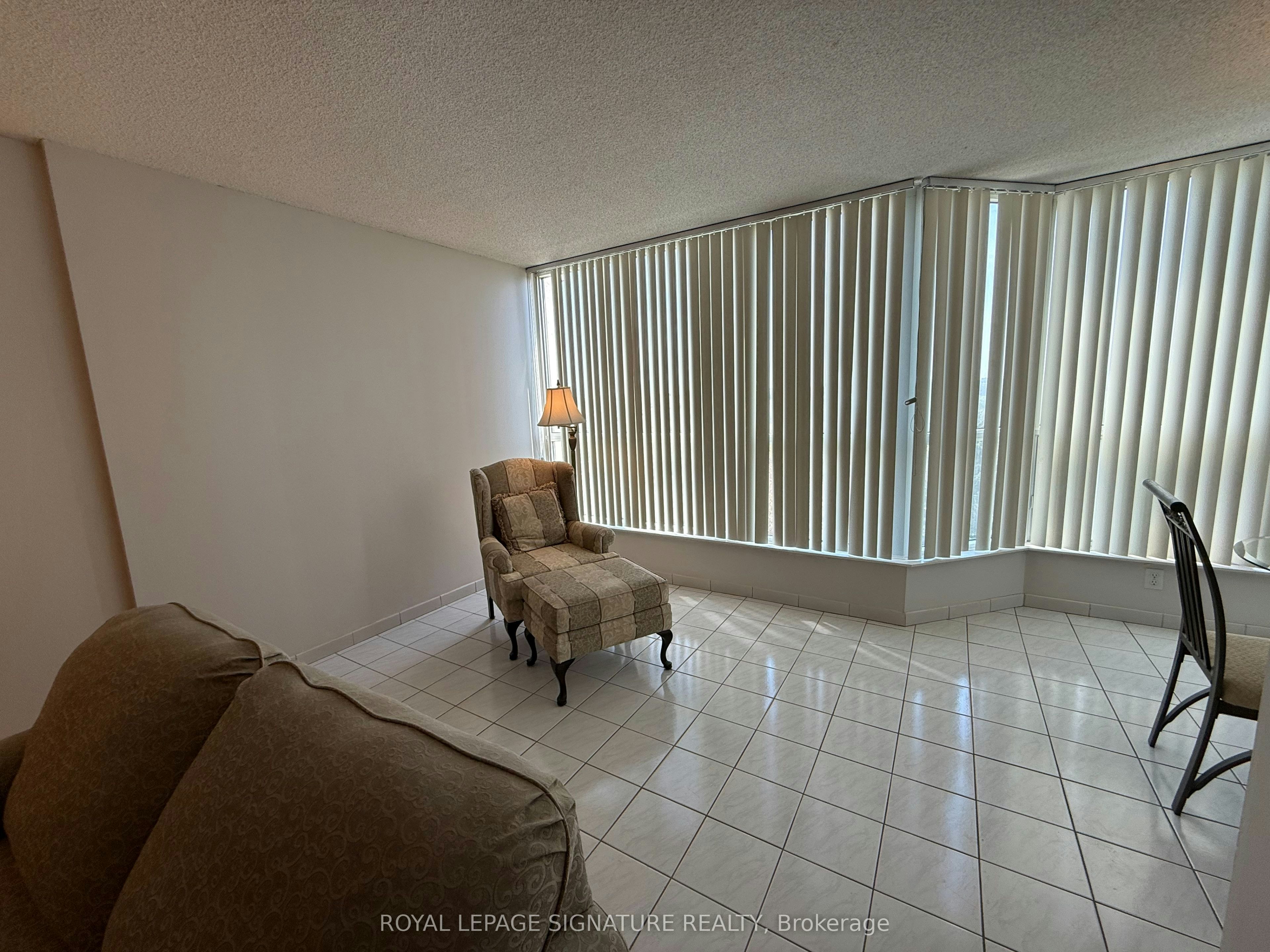 407-3 Rowntree Road, Toronto, ON, M9V 5G8 - 9