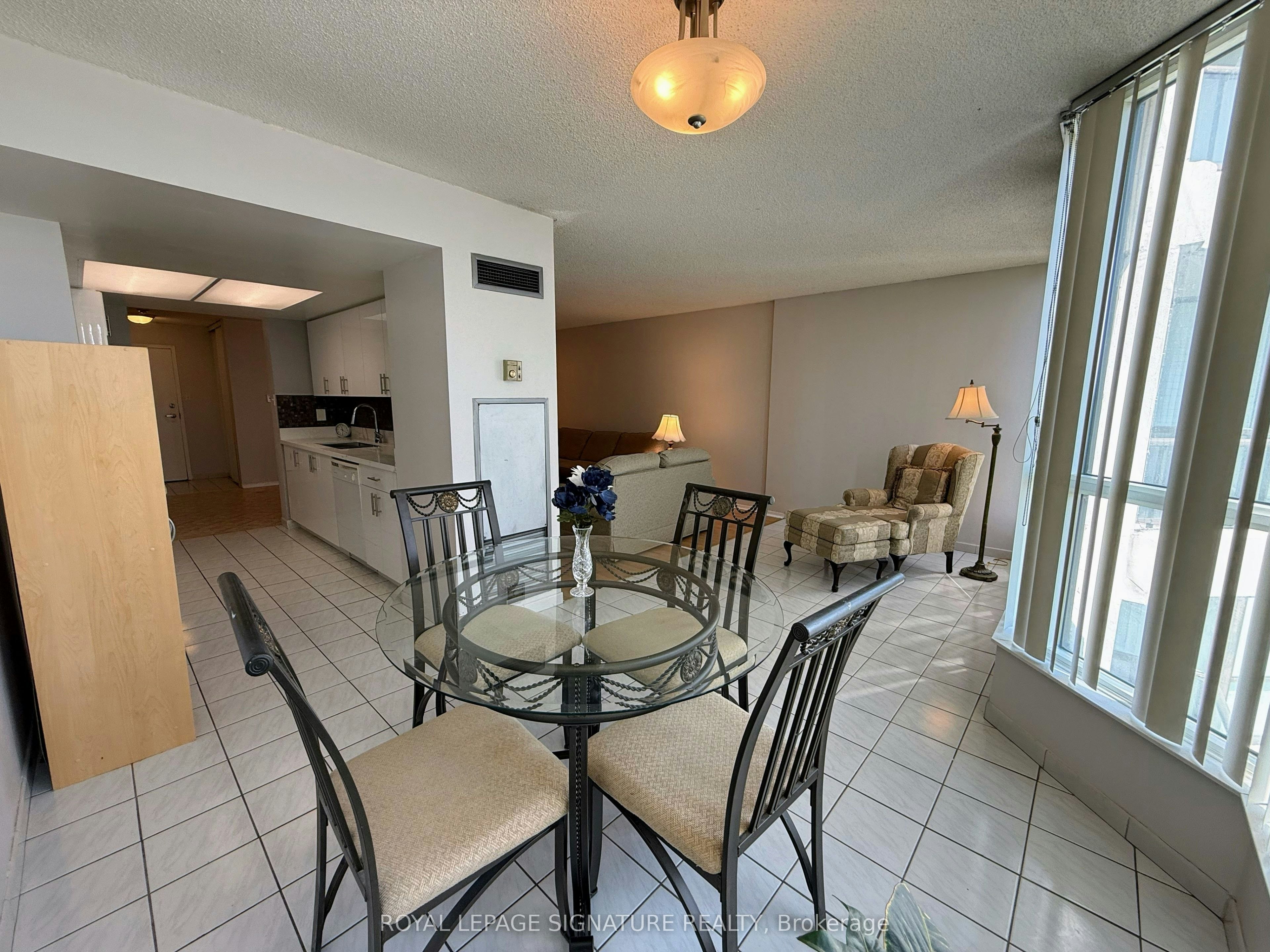 407-3 Rowntree Road, Toronto, ON, M9V 5G8 - 6