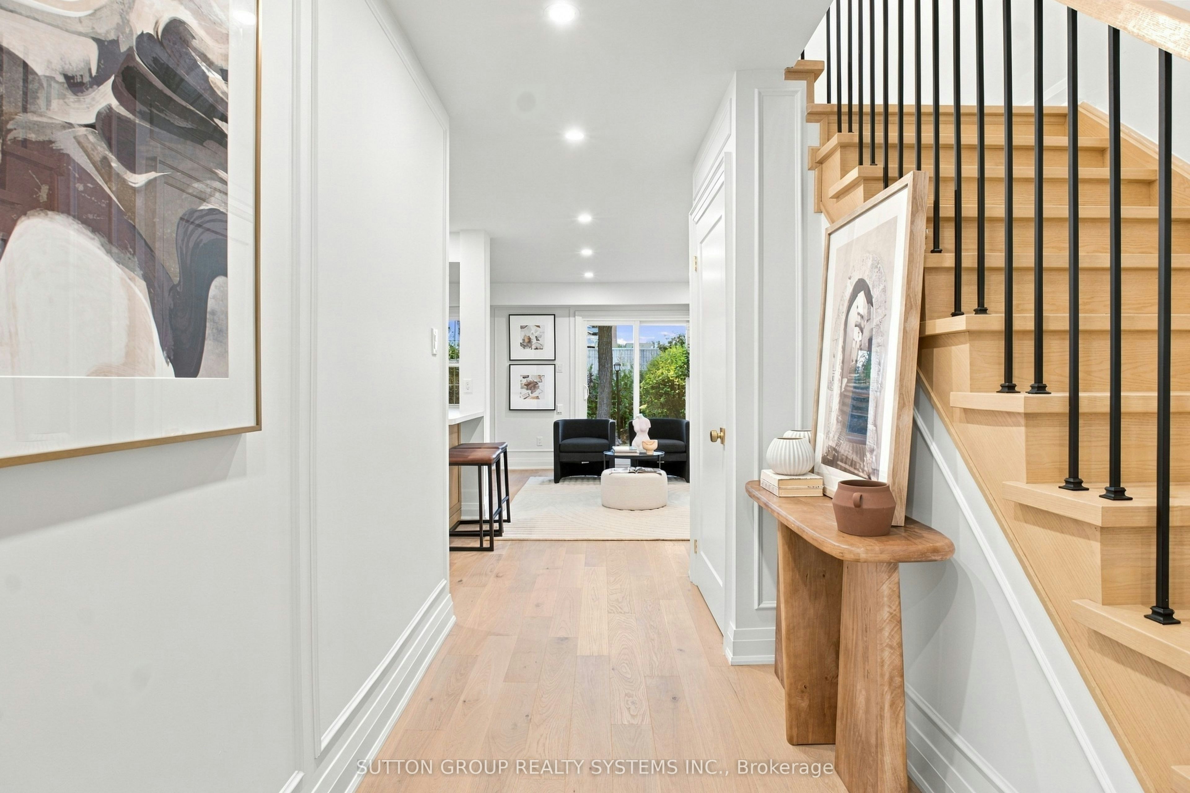 26-1951 Rathburn Road E, Mississauga, ON, L4W 2N9