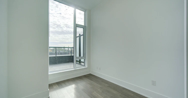 213-2450 Bloor Street W, Toronto, ON, M6S 0A9 - 18