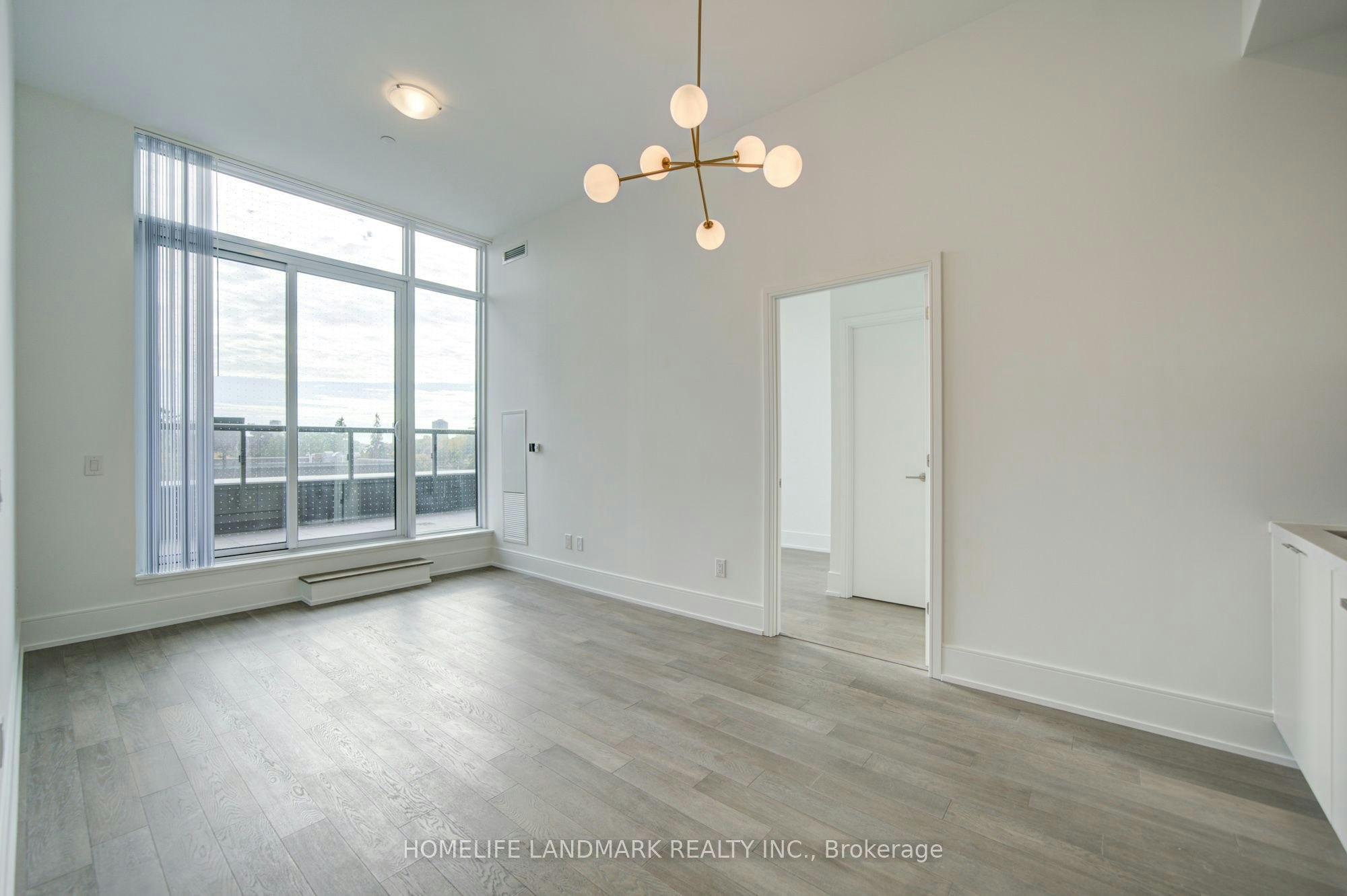 213-2450 Bloor Street W, Toronto, ON, M6S 0A9 - 3
