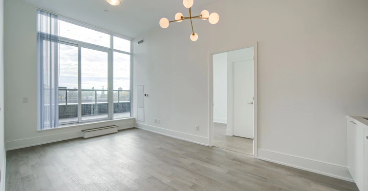 213-2450 Bloor Street W, Toronto, ON, M6S 0A9 - 3