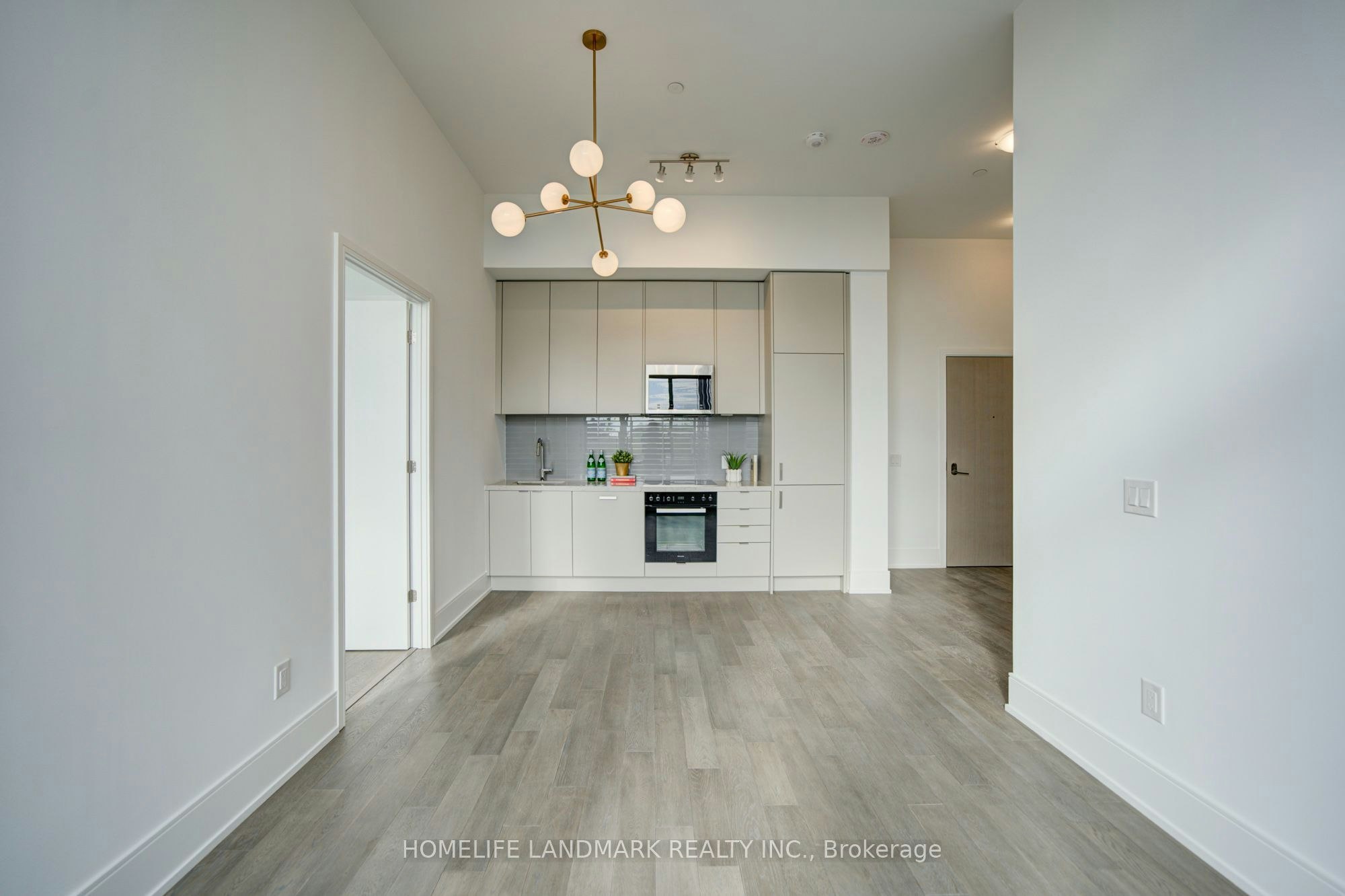 213-2450 Bloor Street W, Toronto, ON, M6S 0A9 - 10
