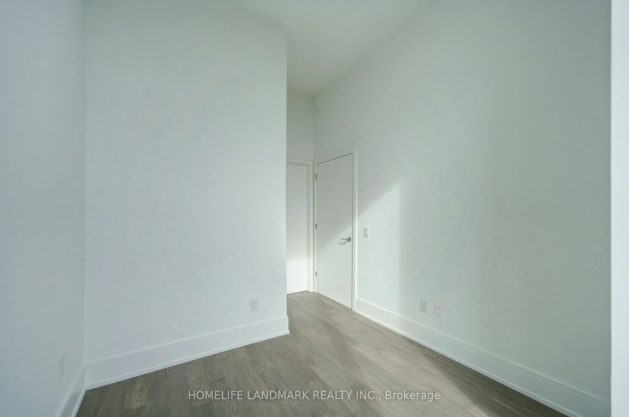213-2450 Bloor Street W, Toronto, ON, M6S 0A9 - 19