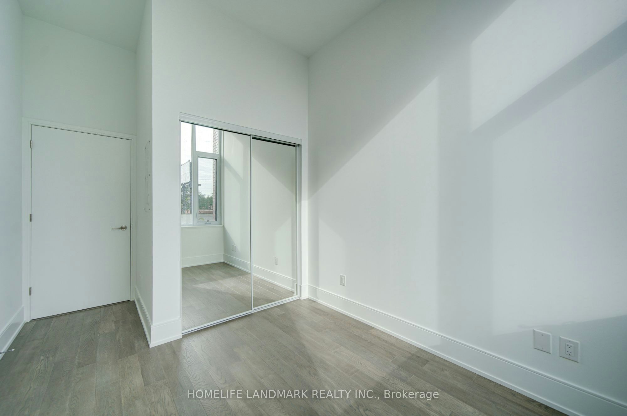 213-2450 Bloor Street W, Toronto, ON, M6S 0A9 - 15