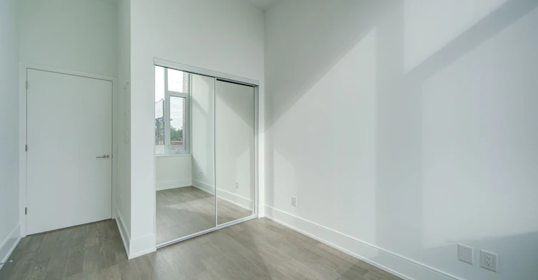 213-2450 Bloor Street W, Toronto, ON, M6S 0A9 - 15