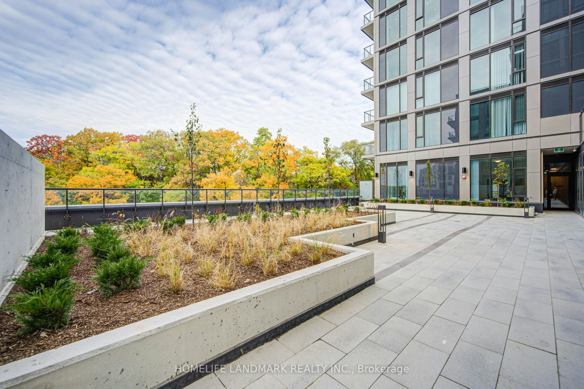 213-2450 Bloor Street W, Toronto, ON, M6S 0A9 - 26
