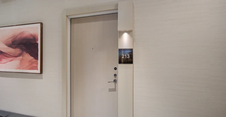 213-2450 Bloor Street W, Toronto, ON, M6S 0A9