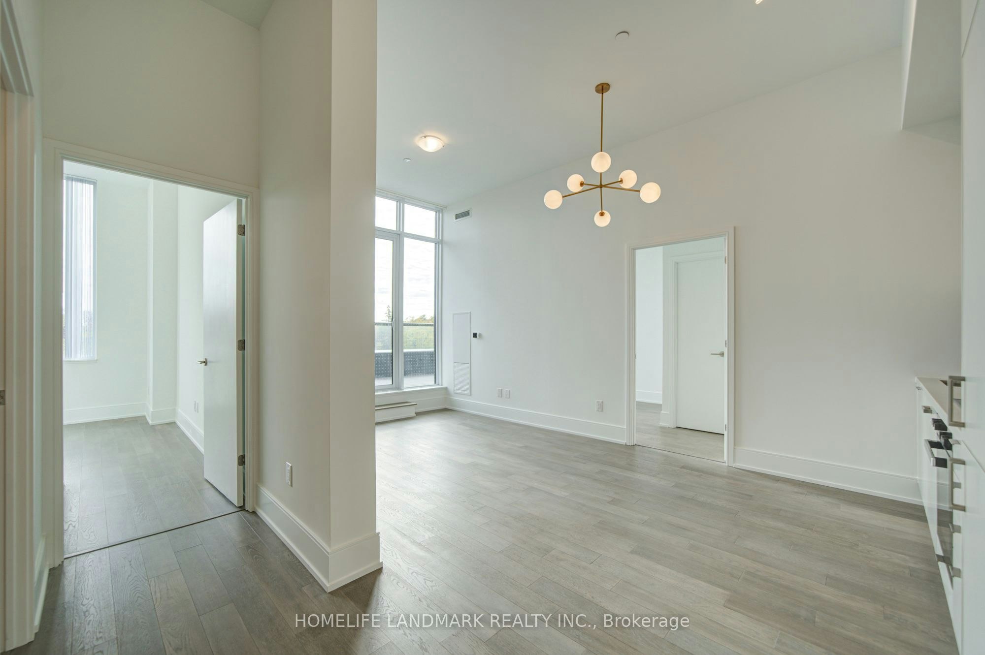 213-2450 Bloor Street W, Toronto, ON, M6S 0A9 - 2