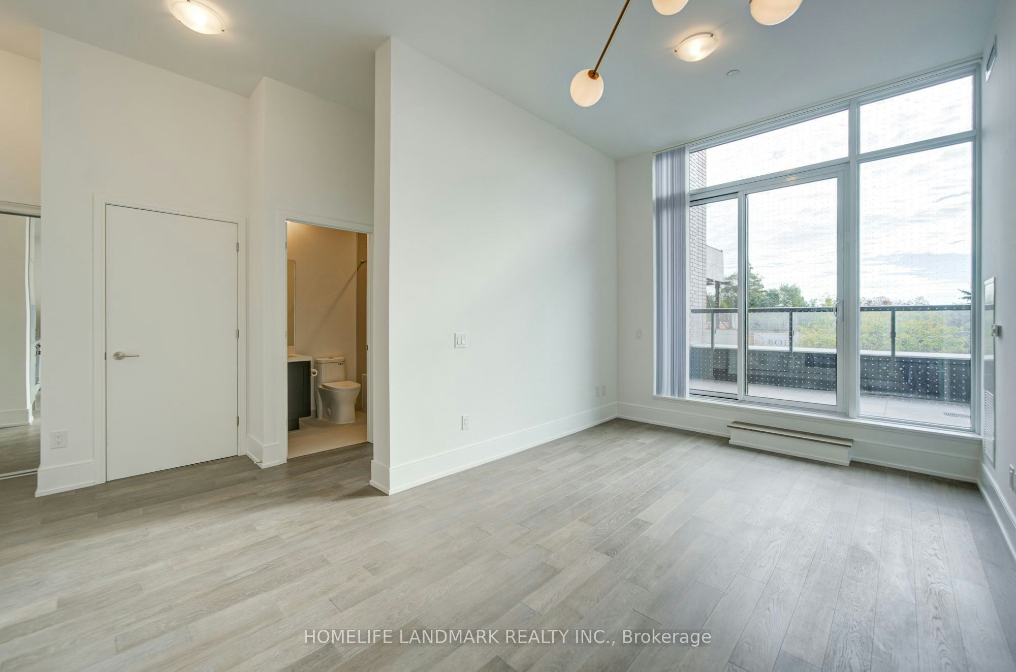 213-2450 Bloor Street W, Toronto, ON, M6S 0A9 - 6