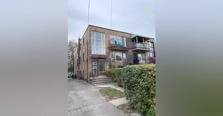 Unit 2-7 Elway Court, Toronto, ON, M6B 2N7 - 2