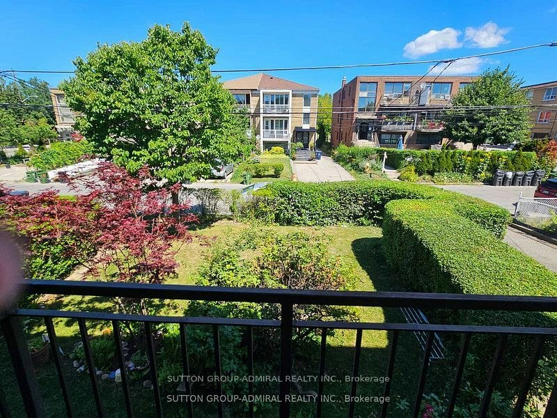 Unit 2-7 Elway Court, Toronto, ON, M6B 2N7