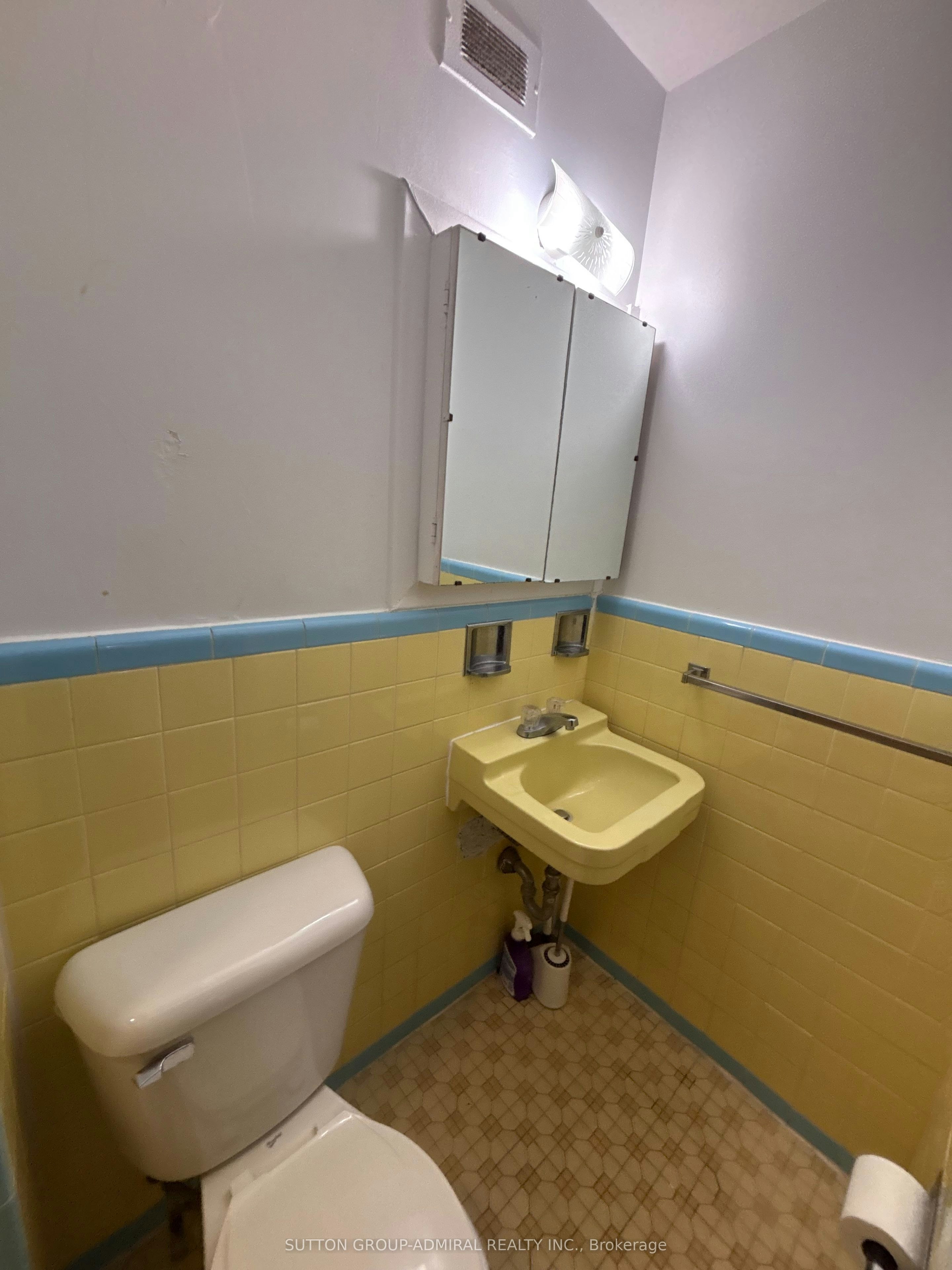 Unit 2-7 Elway Court, Toronto, ON, M6B 2N7 - 15