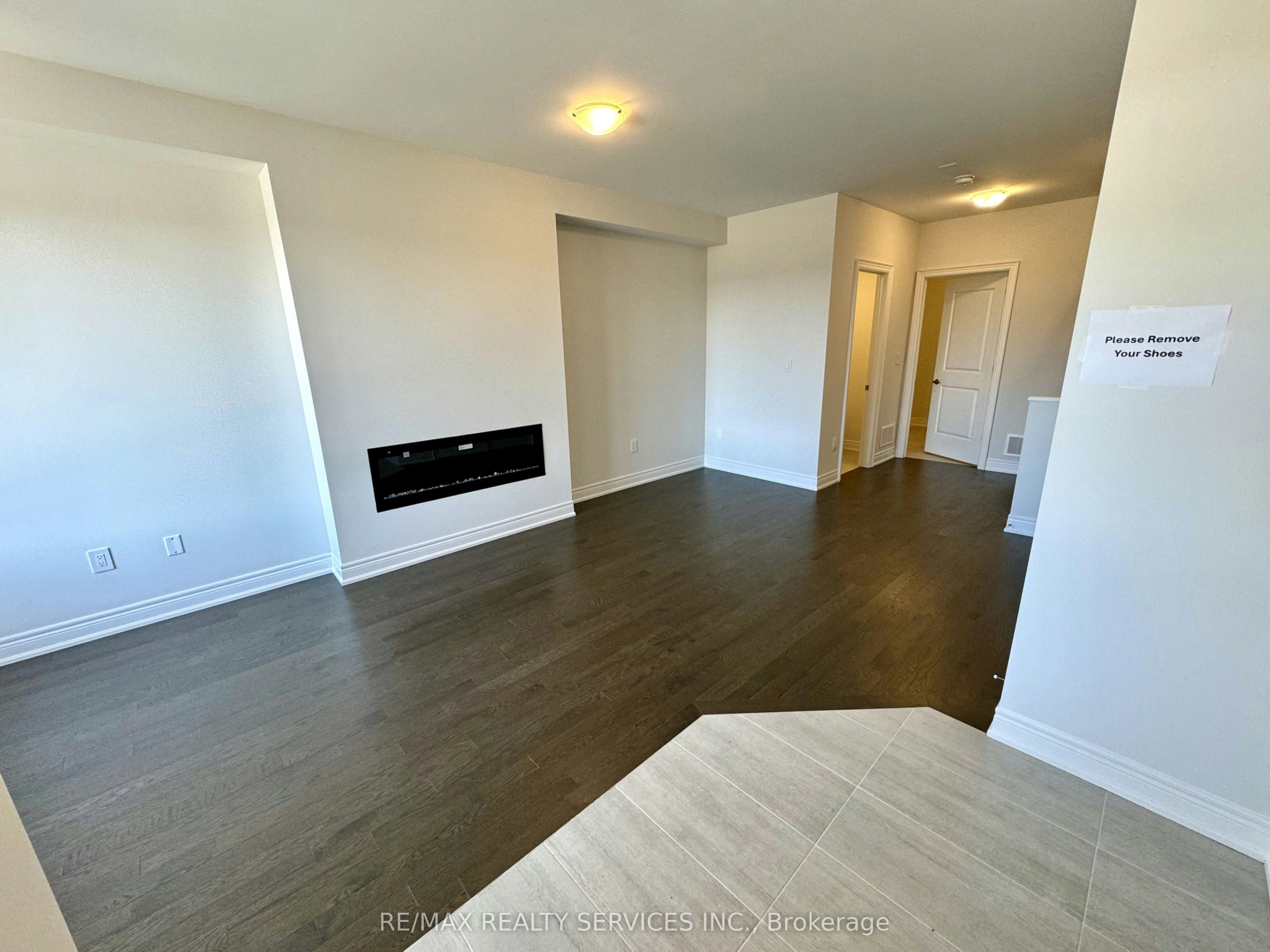 385 Inspire Boulevard, Brampton, ON, L6R 4E4 - 3